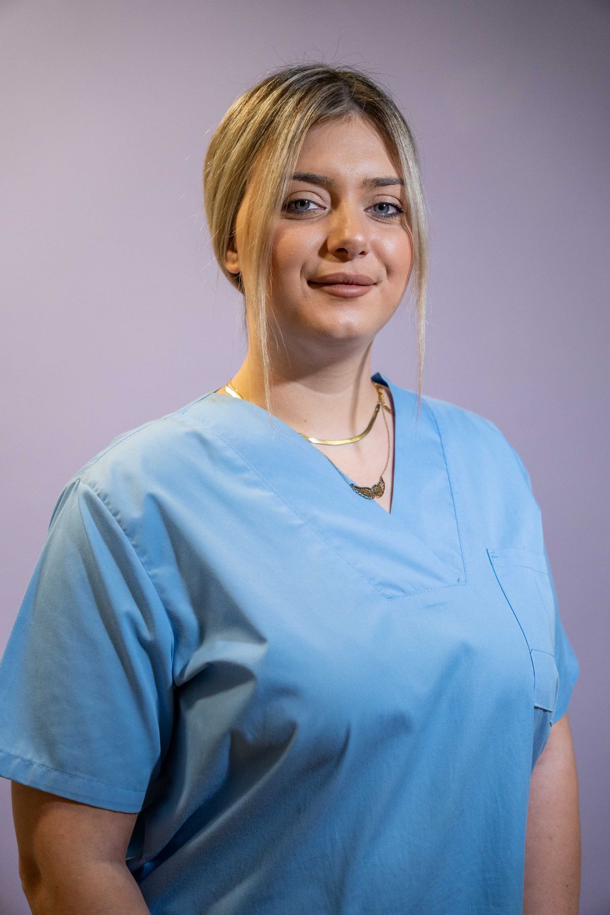 Φωτογραφία της Χειρουργού Οδοντιάτρου Αριάδνης Καράμπελα στο ιατρείο Full of Smiles